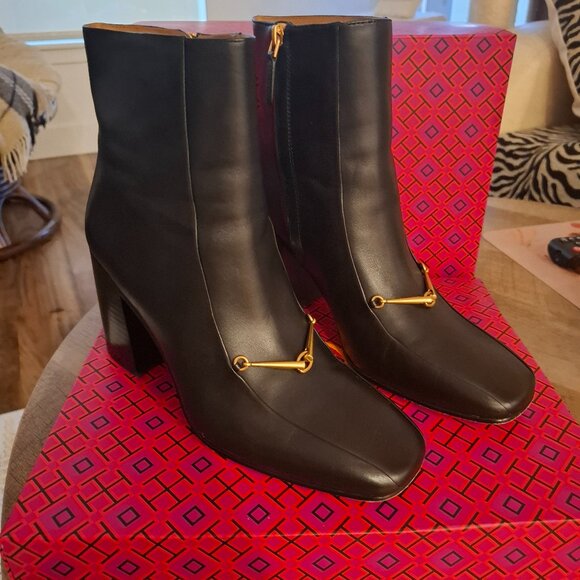 TORY BURCH Black Heeled Equestrian Boots Size 8.5 Like New - Picture 1 of 9